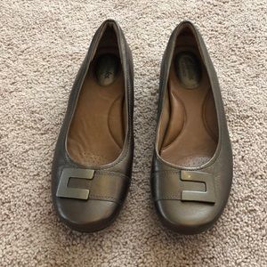 NEW Bronze color Clarks leather flats